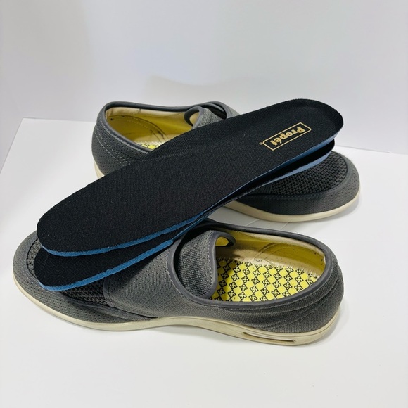 Youyun Diabetic Edema
Visit >
Shoes Men's Size 12 - Picture 5 of 7